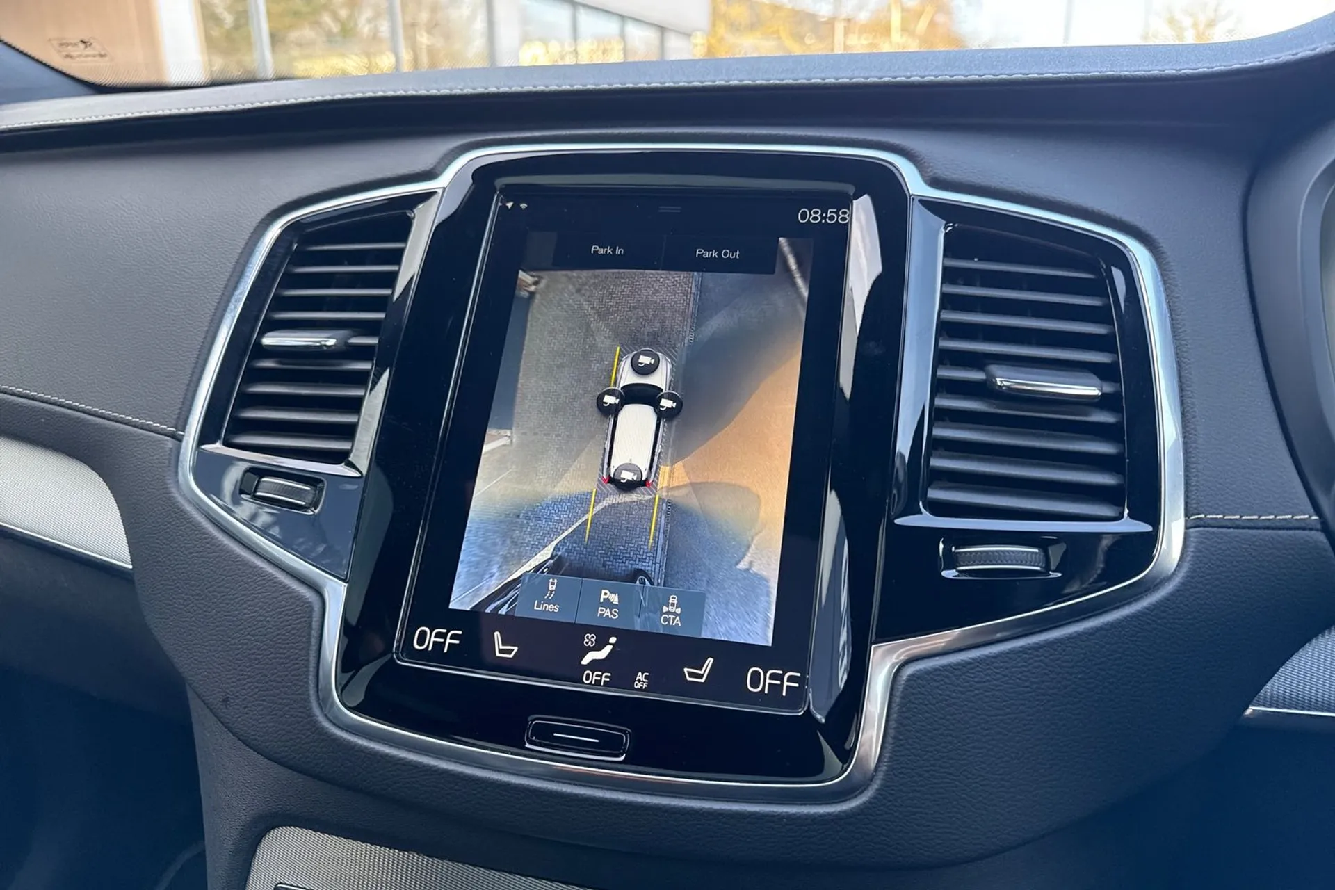 Volvo XC90 thumbnail image number 4