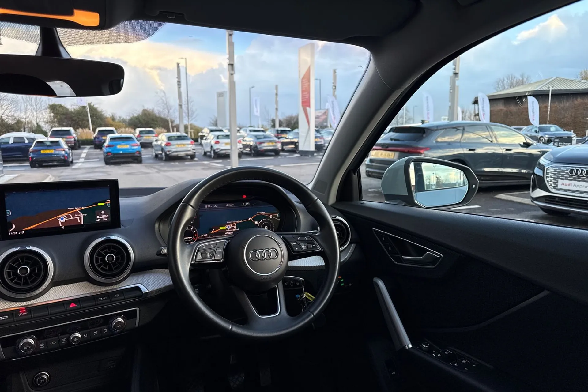 Audi Q2 thumbnail image number 40