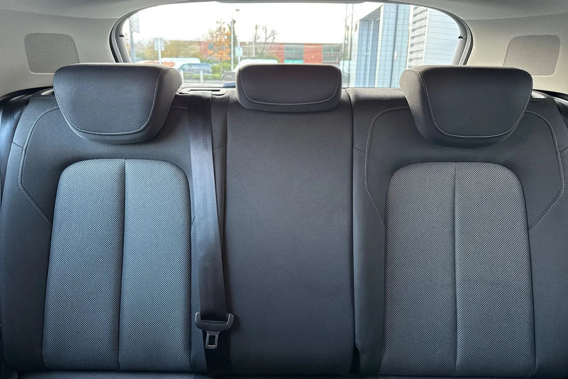 Audi Q2 thumbnail image number 38