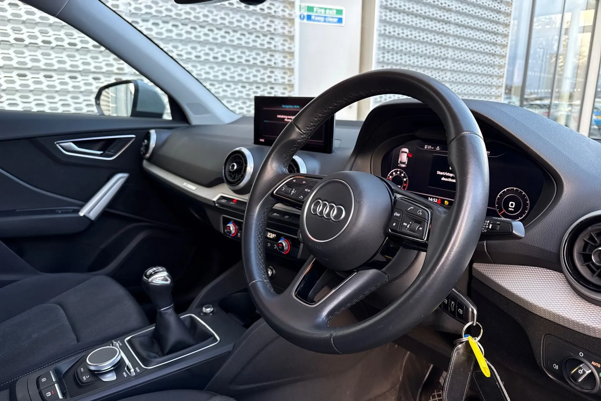 Audi Q2 thumbnail image number 30