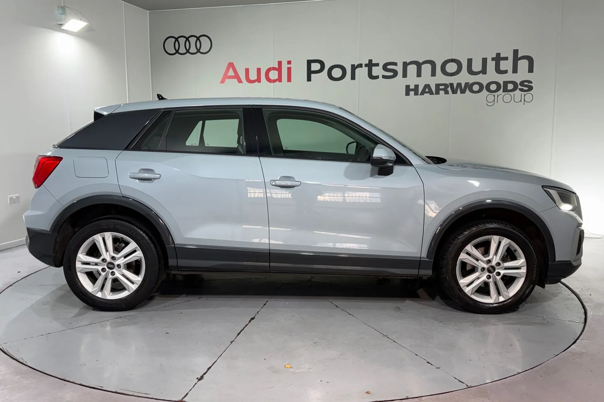 Audi Q2 thumbnail image number 2