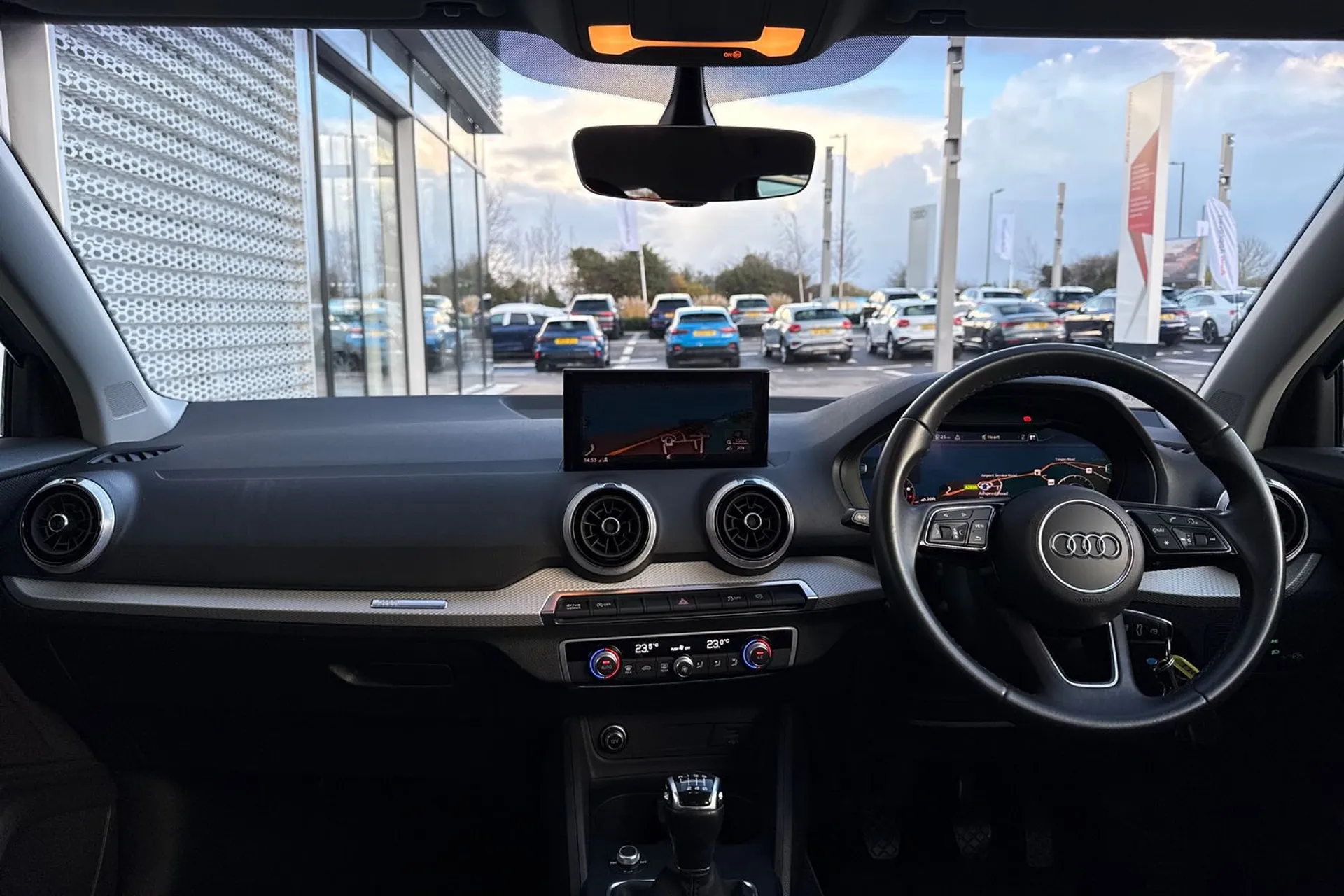 Audi Q2 thumbnail image number 3