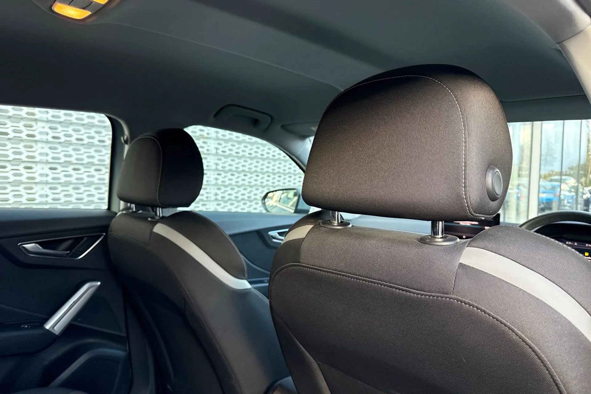 Audi Q2 thumbnail image number 26