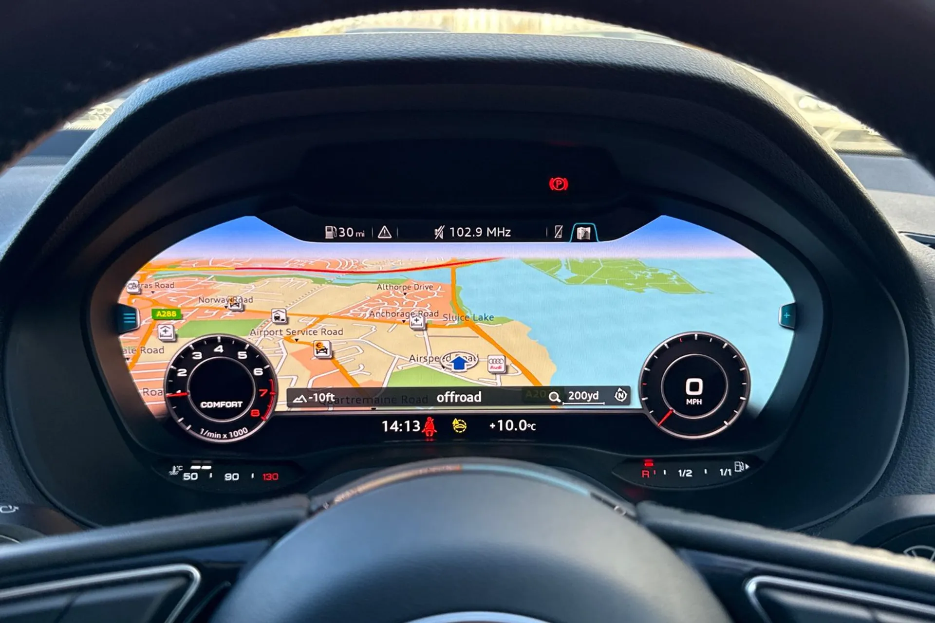 Audi Q2 thumbnail image number 21