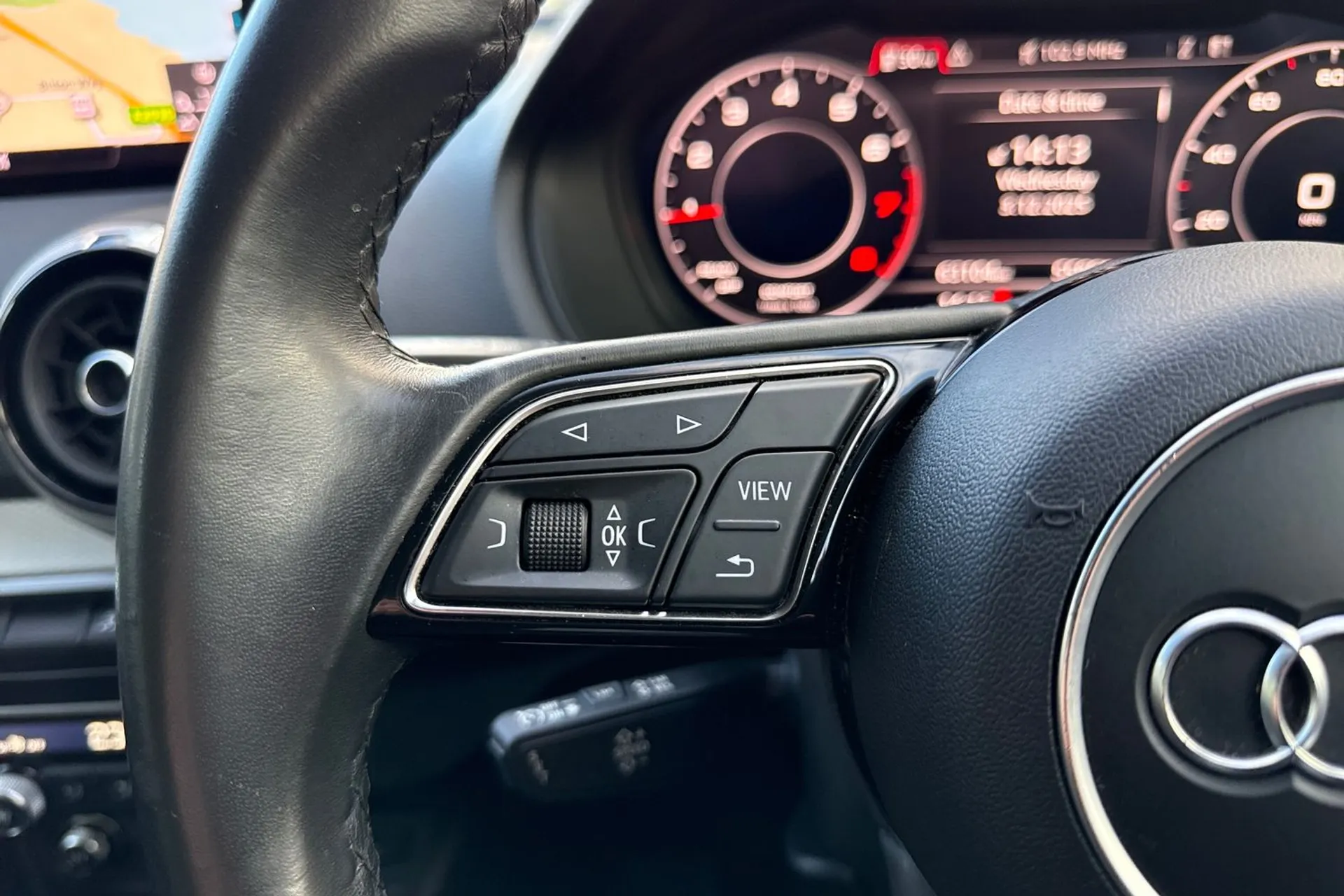 Audi Q2 thumbnail image number 42