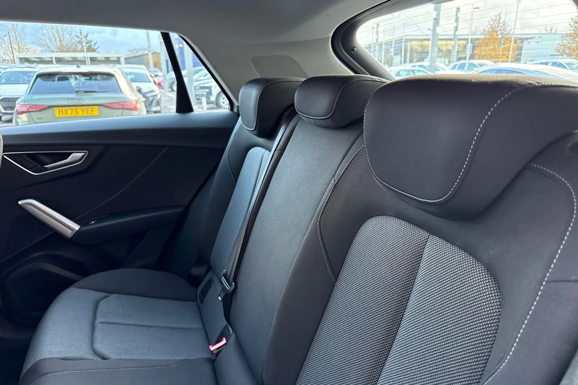 Audi Q2 thumbnail image number 36