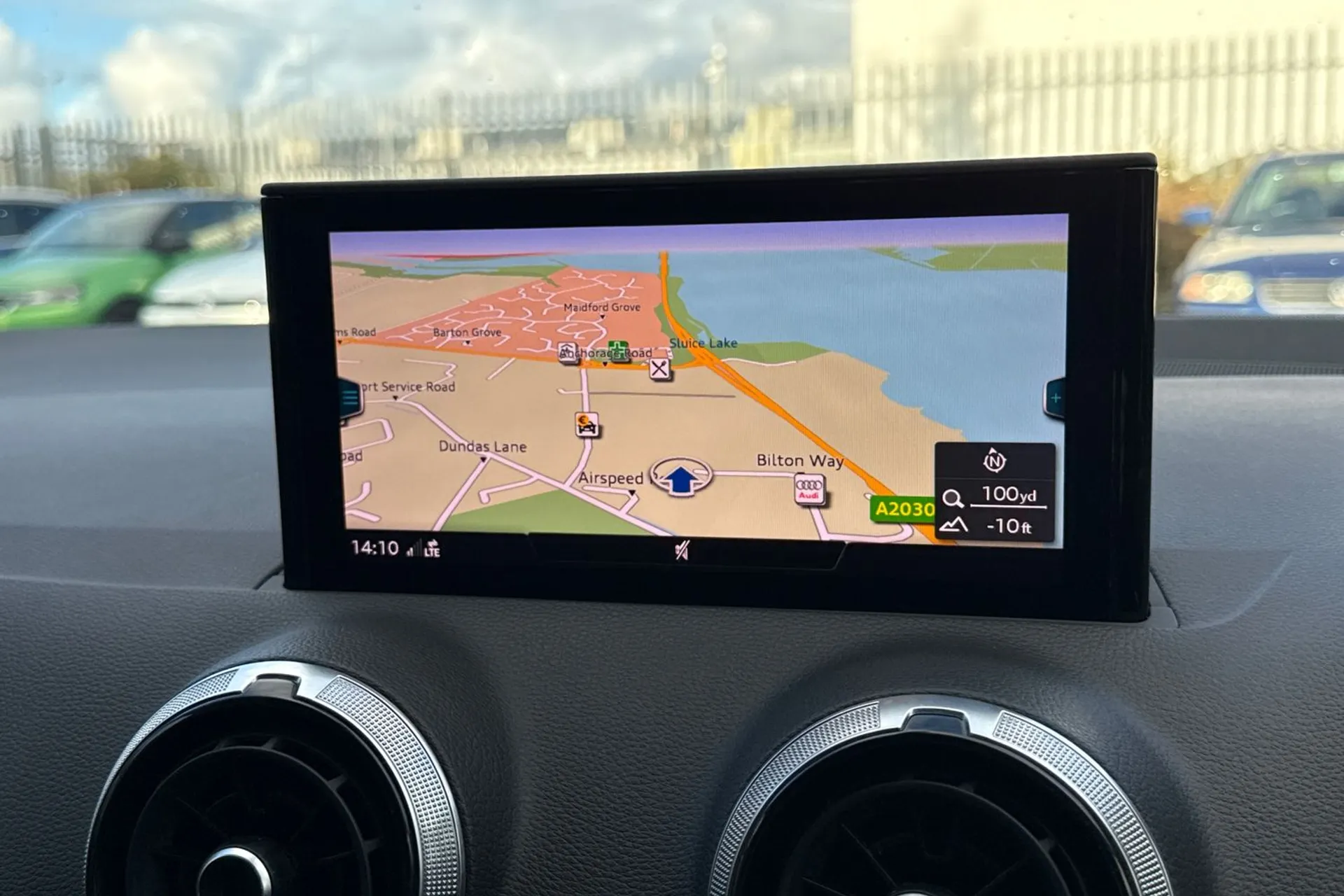 Audi Q2 thumbnail image number 4