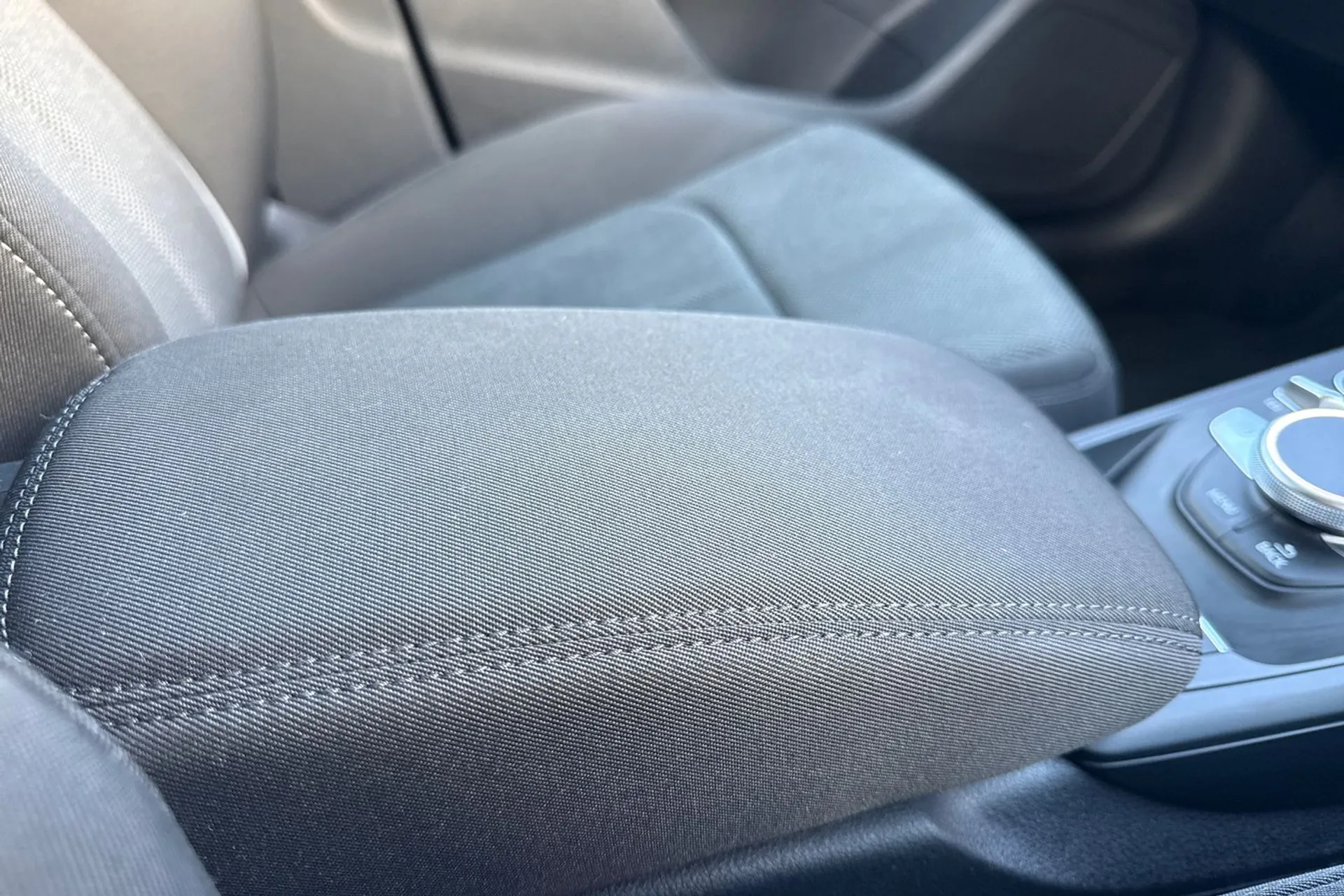 Audi Q2 thumbnail image number 44