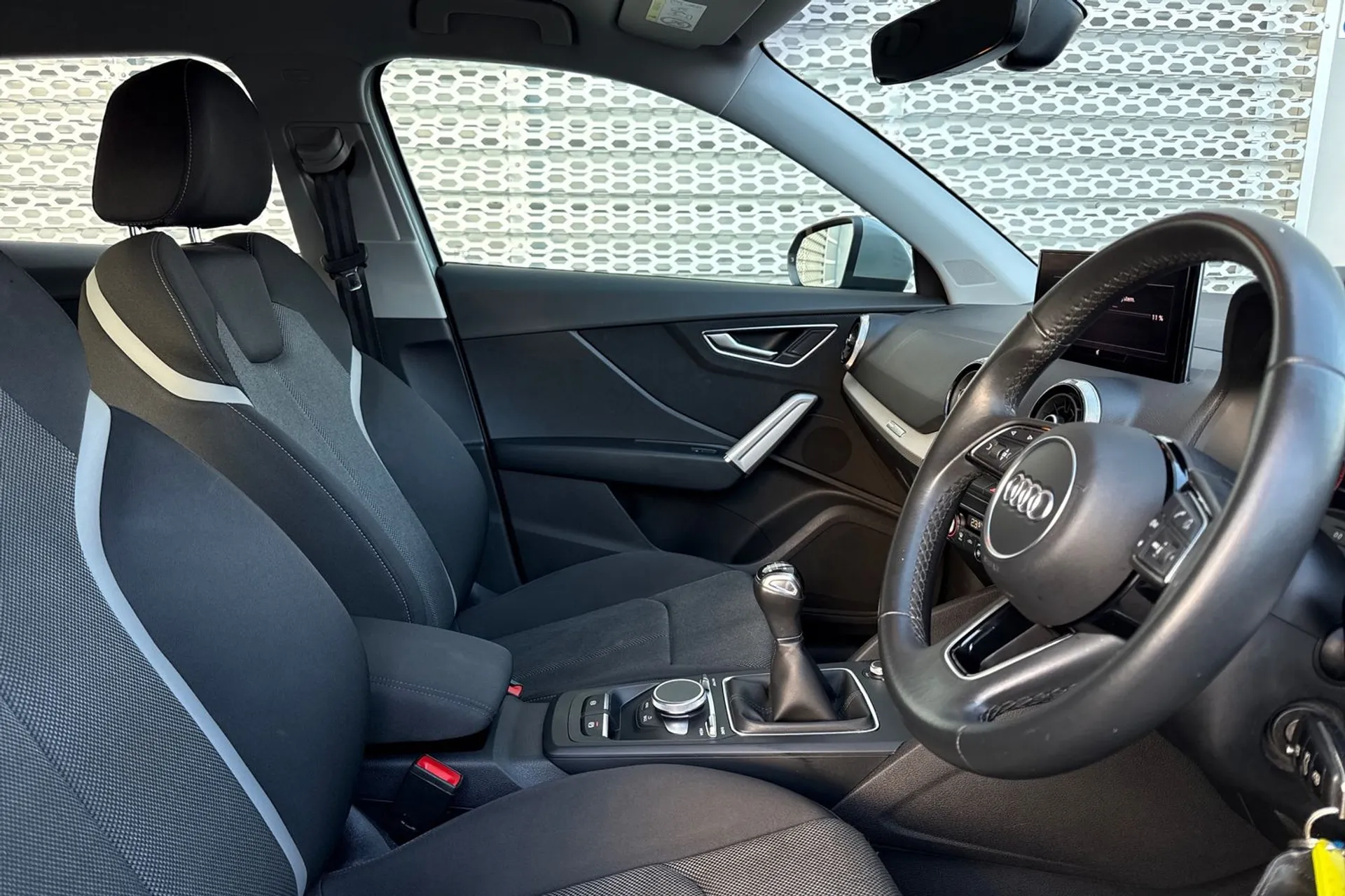 Audi Q2 thumbnail image number 28