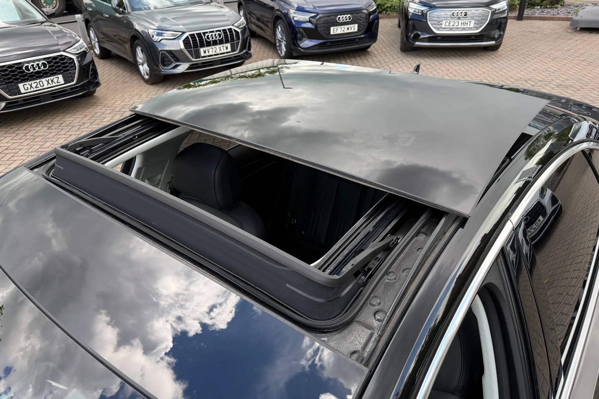 Audi A8 thumbnail image number 9