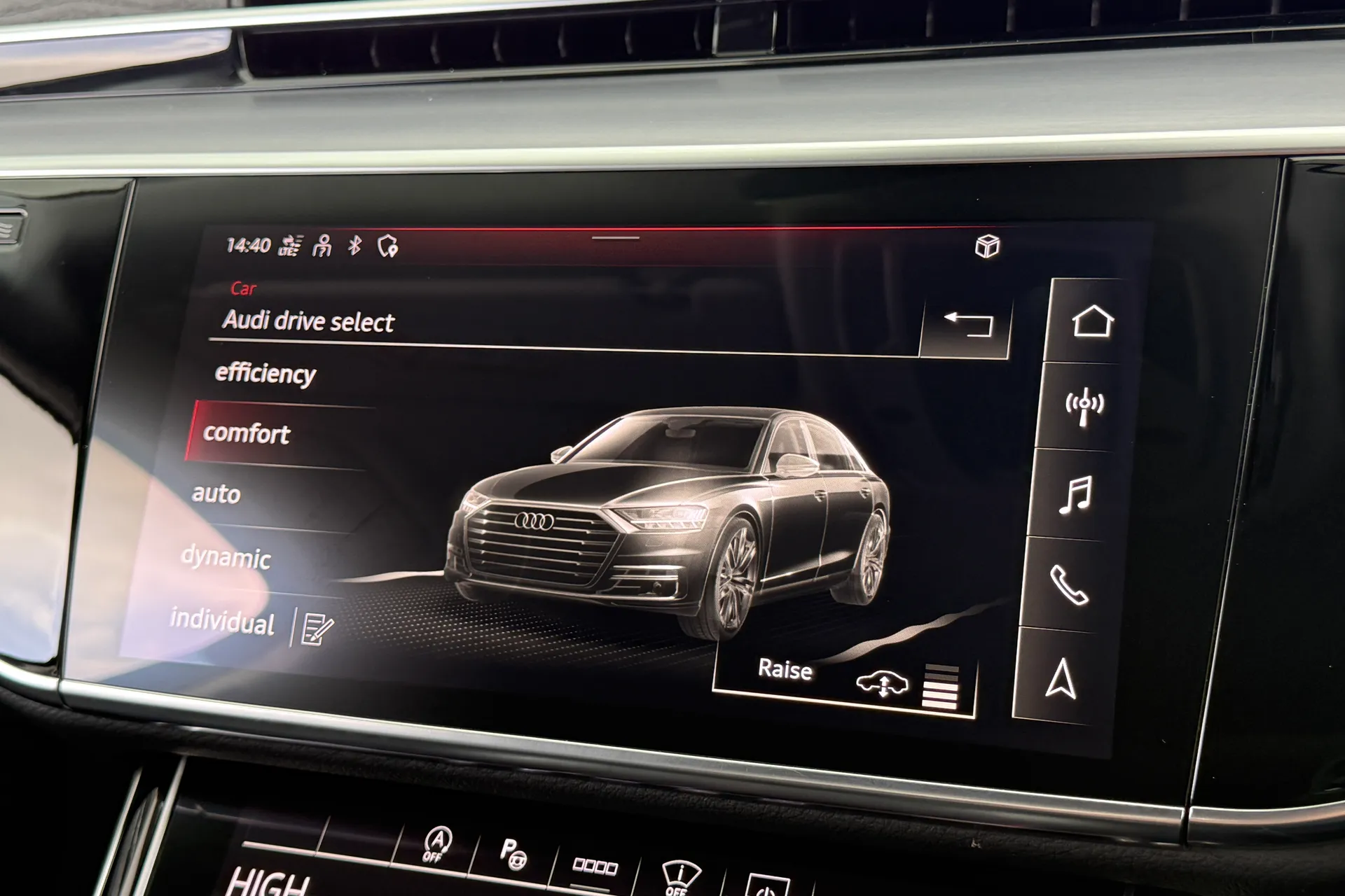 Audi A8 thumbnail image number 13