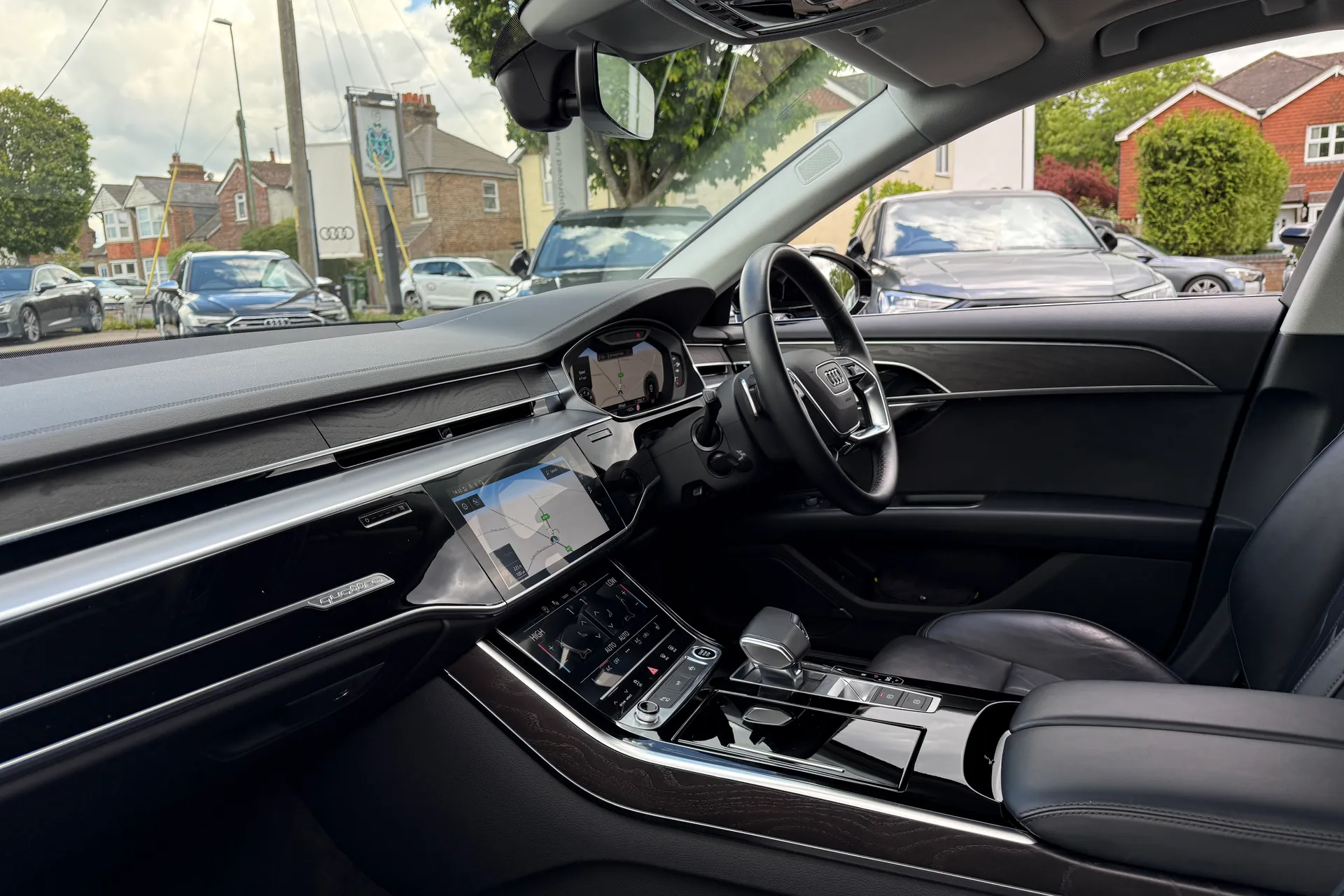 Audi A8 thumbnail image number 36