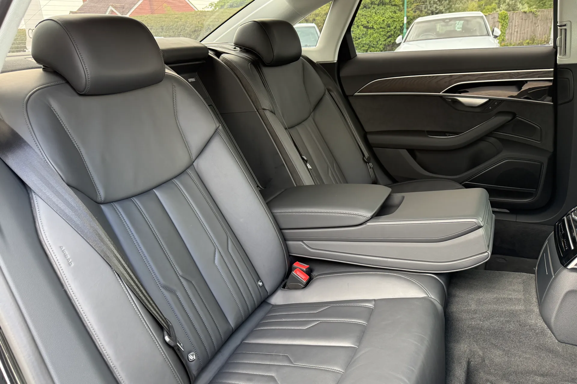 Audi A8 thumbnail image number 56