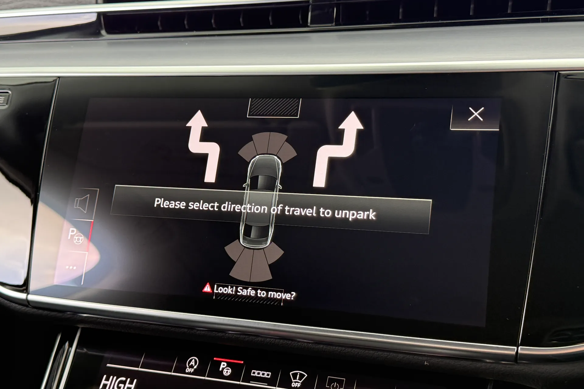 Audi A8 thumbnail image number 12