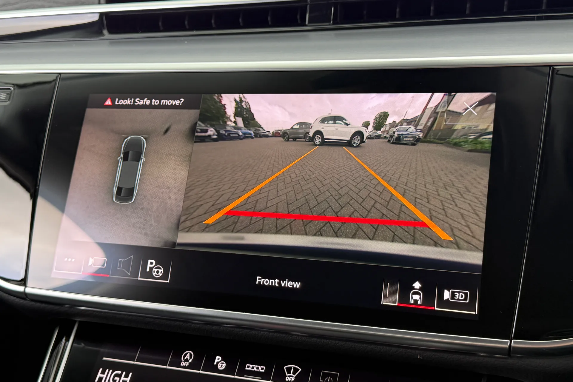 Audi A8 thumbnail image number 11