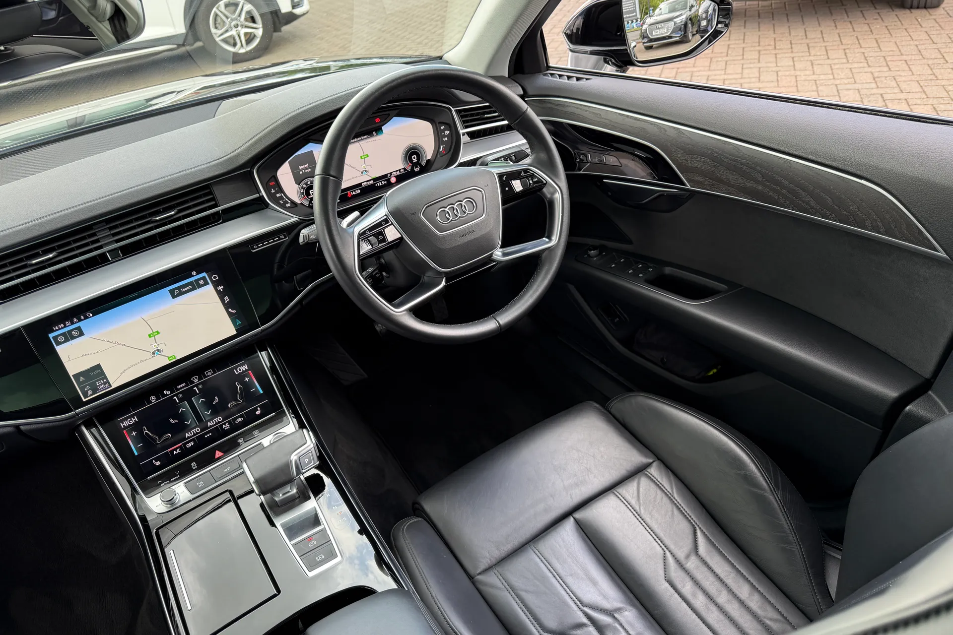 Audi A8 thumbnail image number 52