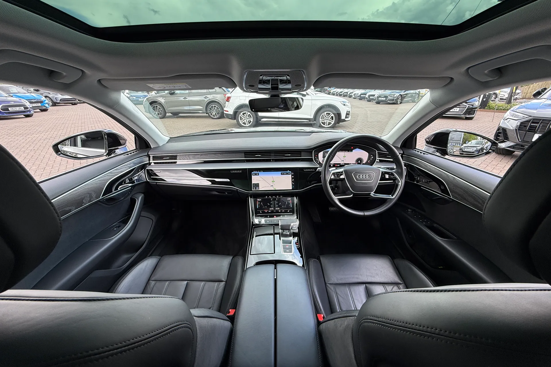 Audi A8 thumbnail image number 3