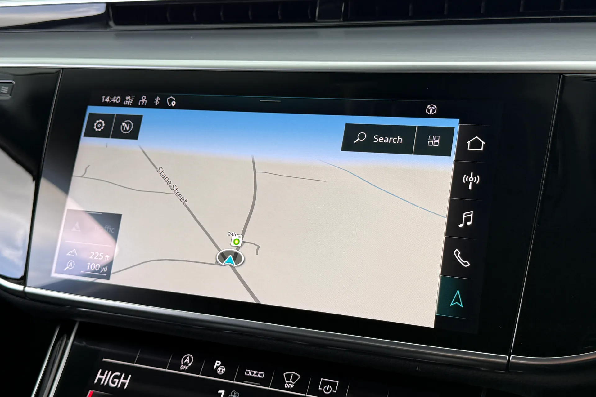 Audi A8 thumbnail image number 5
