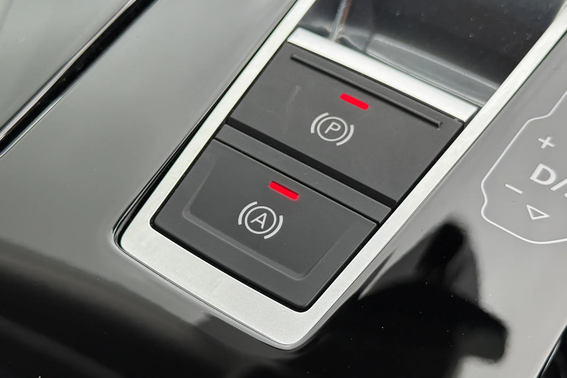 Audi A8 thumbnail image number 51