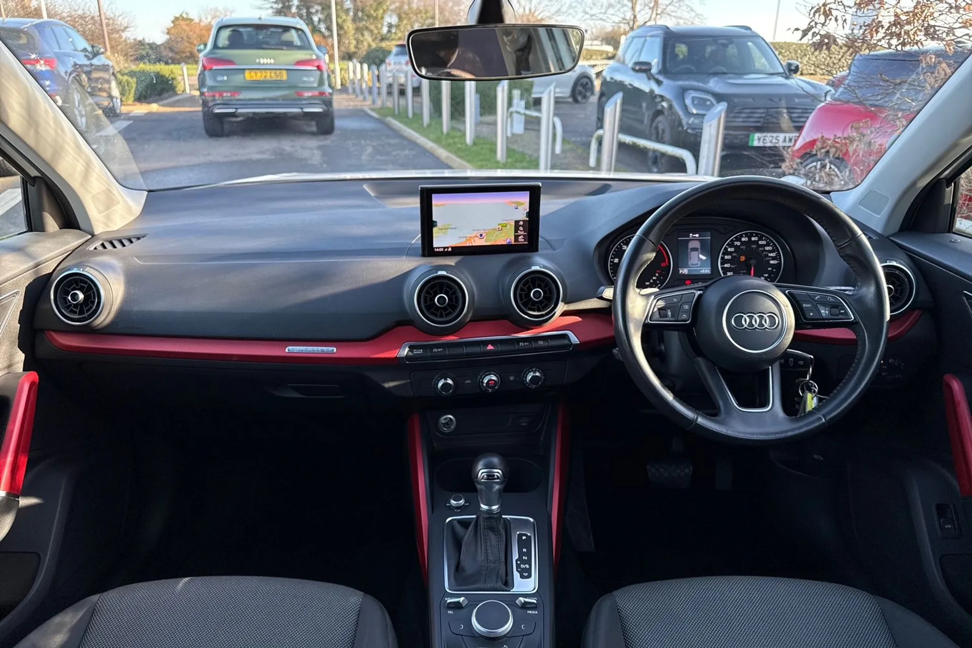 Audi Q2 thumbnail image number 3