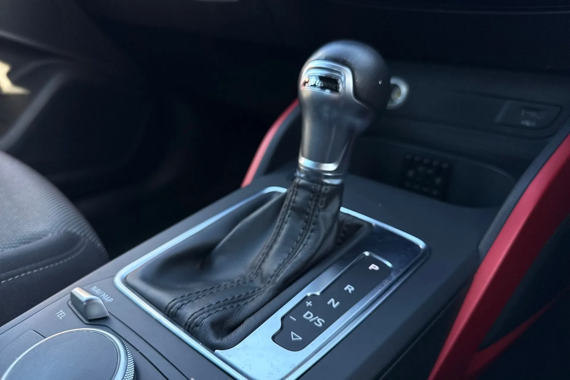 Audi Q2 thumbnail image number 11