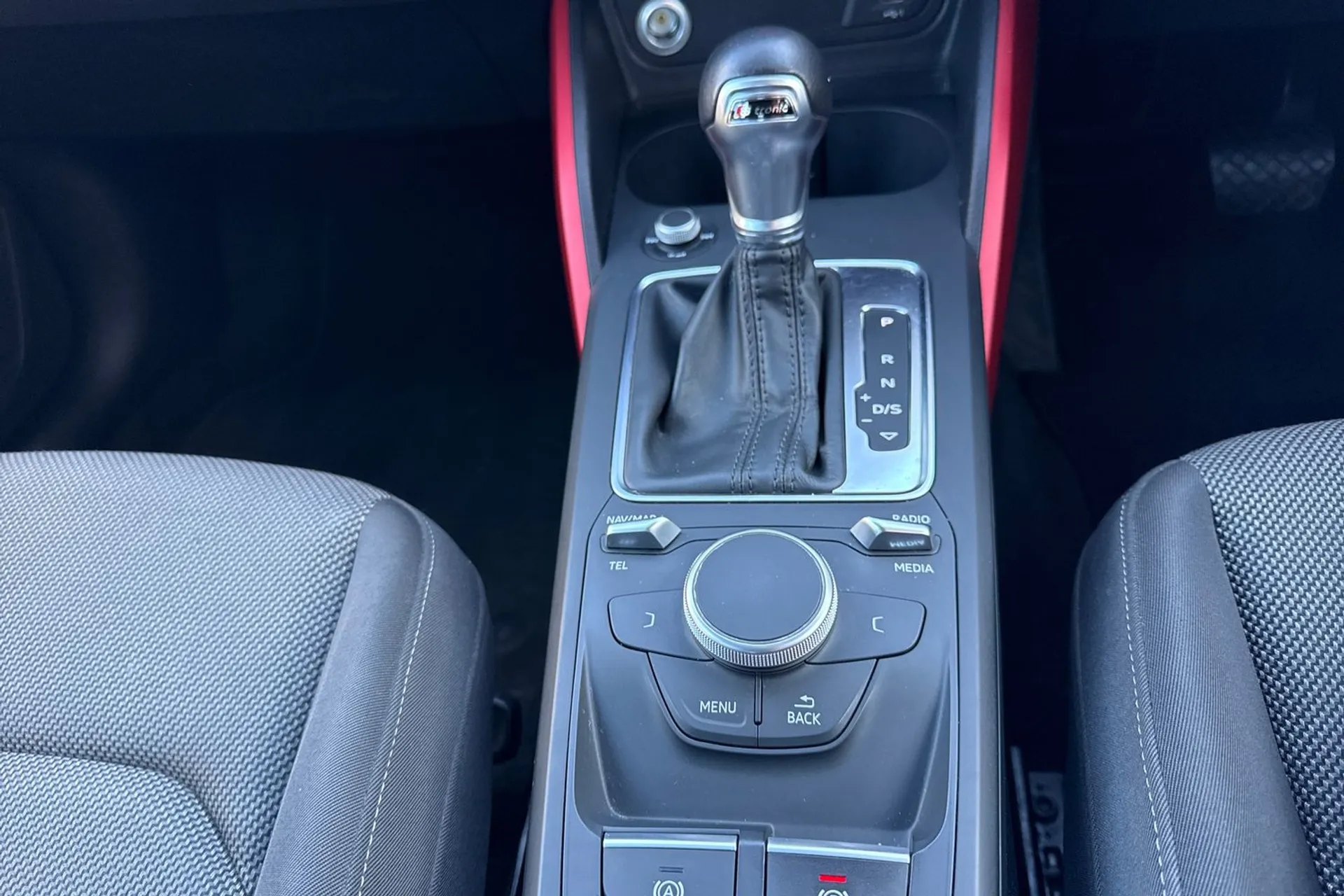 Audi Q2 thumbnail image number 47