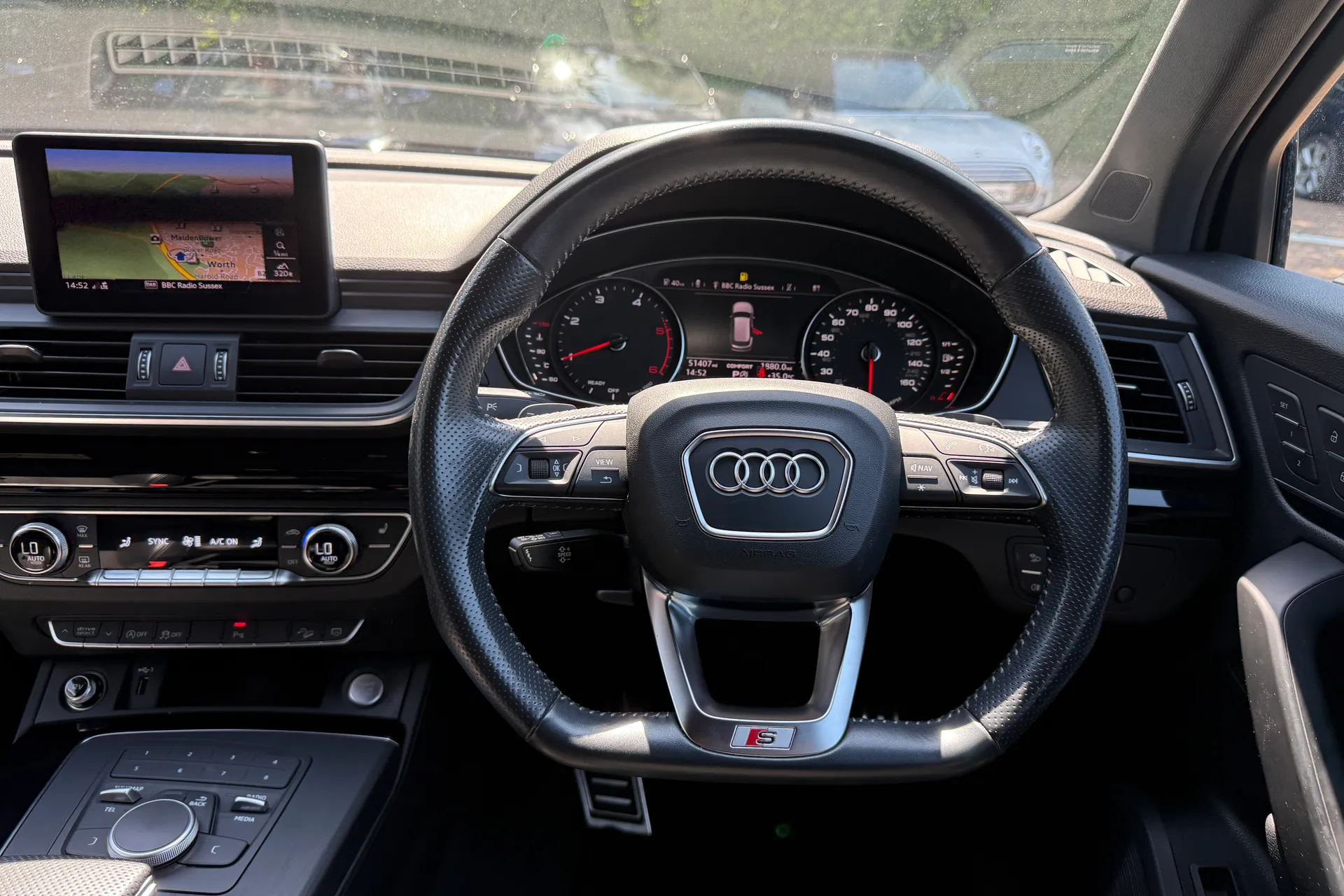 Audi Q5 thumbnail image number 6