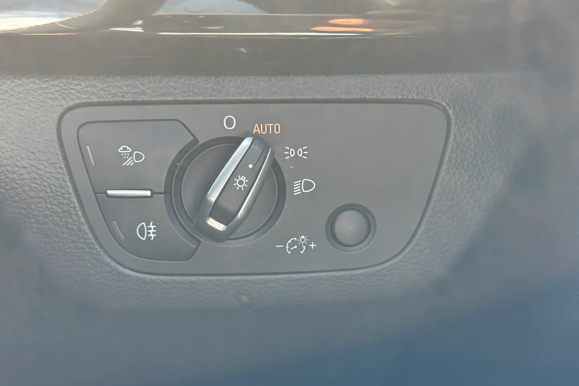 Audi Q5 thumbnail image number 16