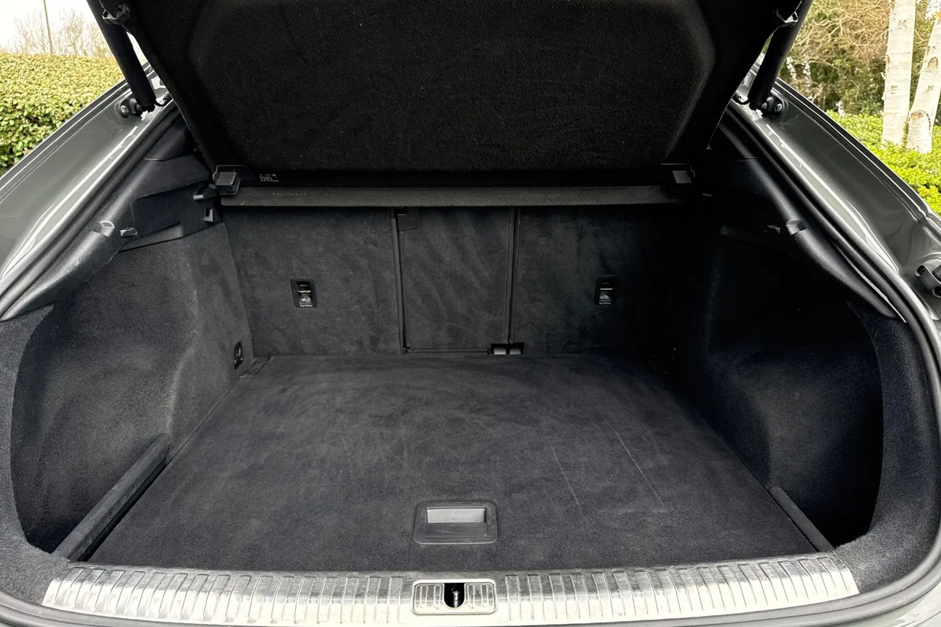 Audi Q3 thumbnail image number 37