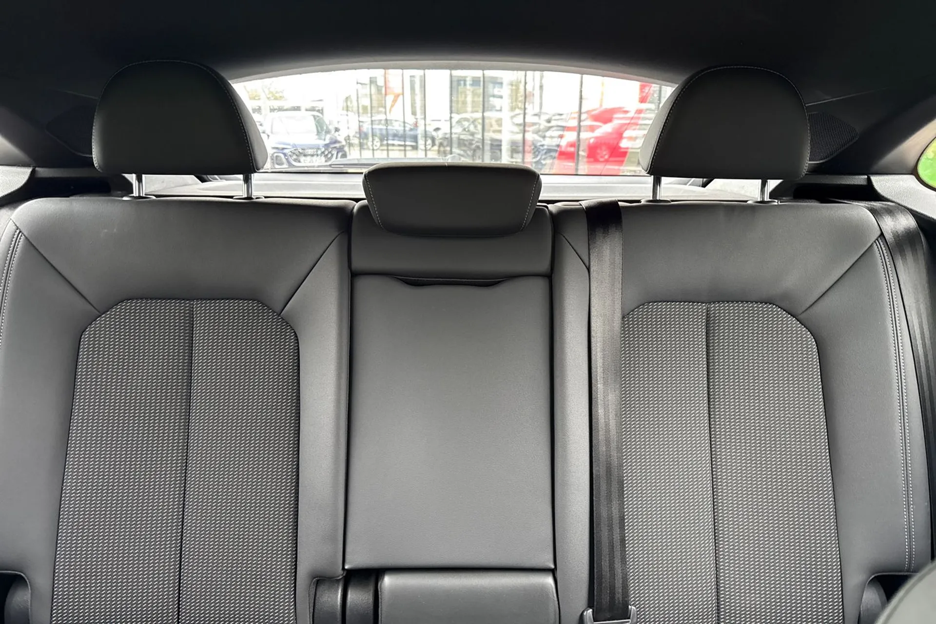 Audi Q3 thumbnail image number 46