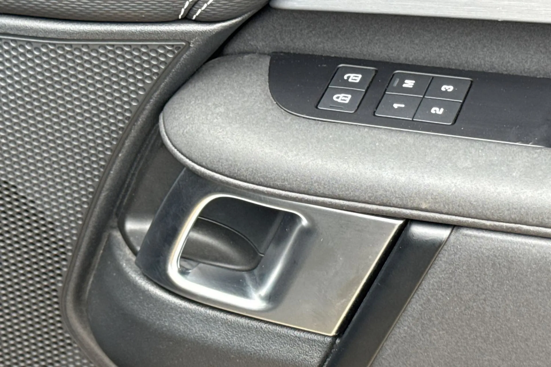 LAND ROVER DISCOVERY thumbnail image number 44