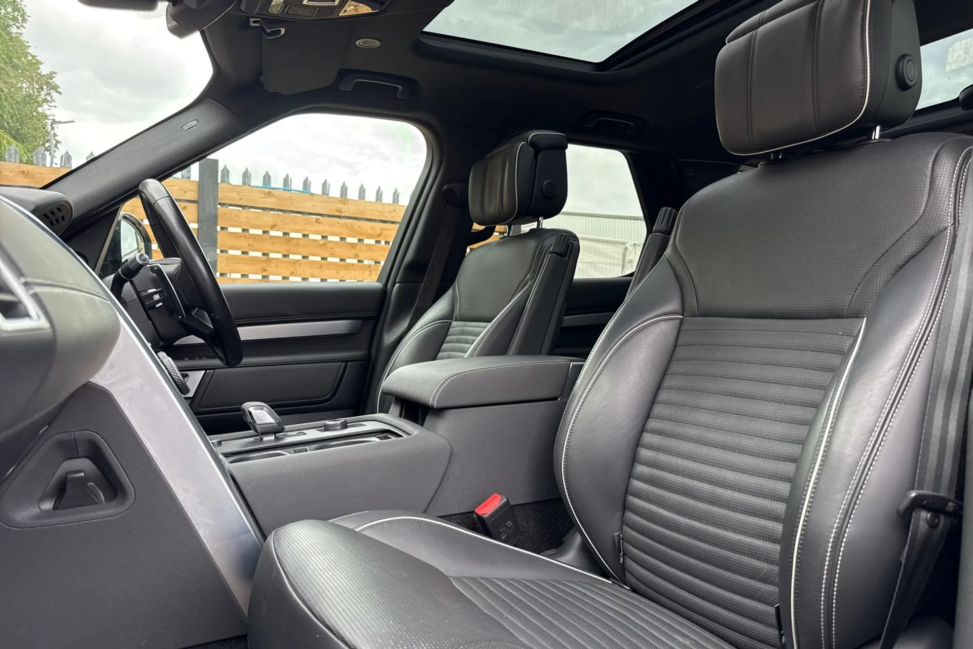 LAND ROVER DISCOVERY thumbnail image number 30