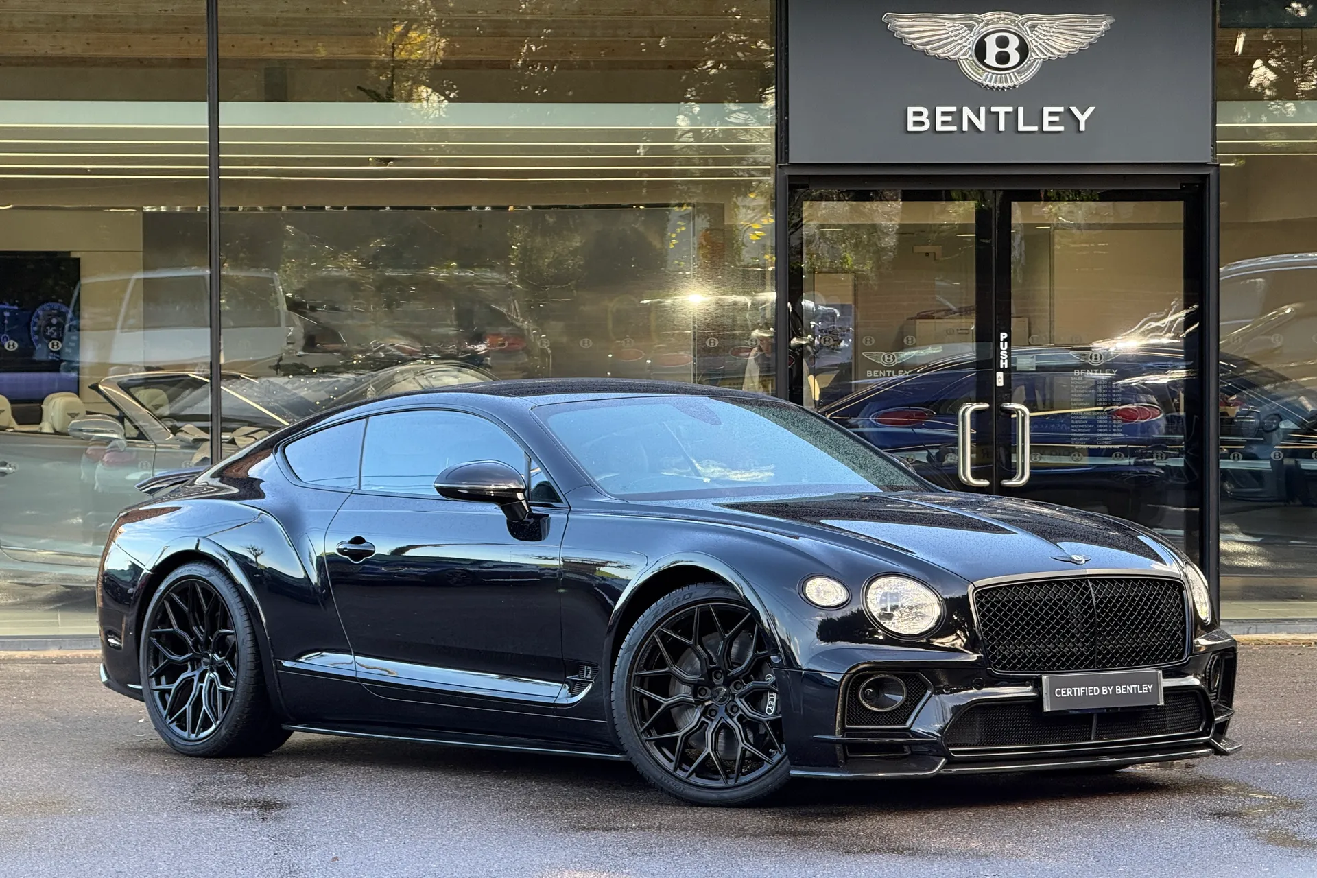 Bentley CONTINENTAL GT focused image