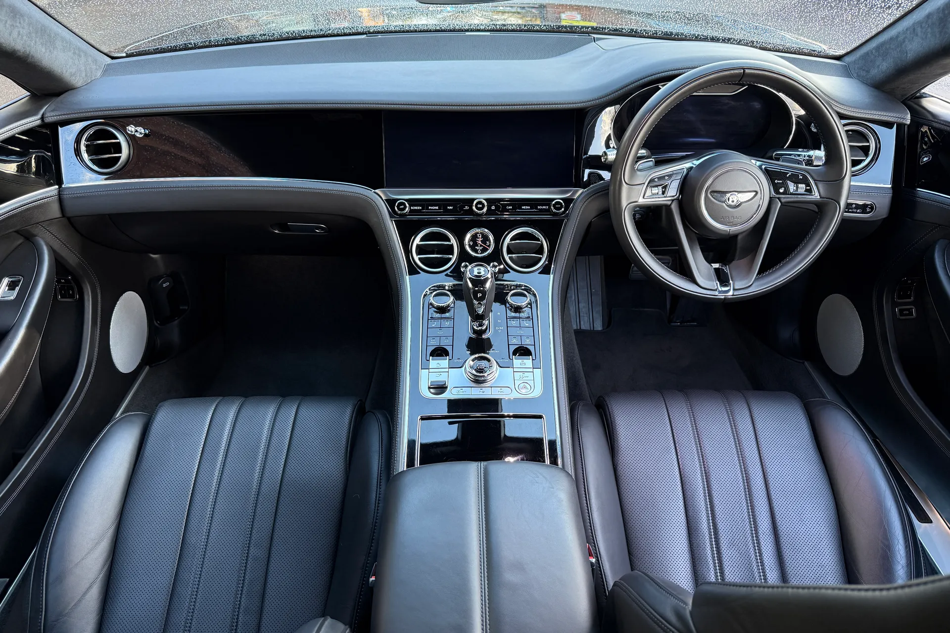 Bentley CONTINENTAL GT thumbnail image number 3