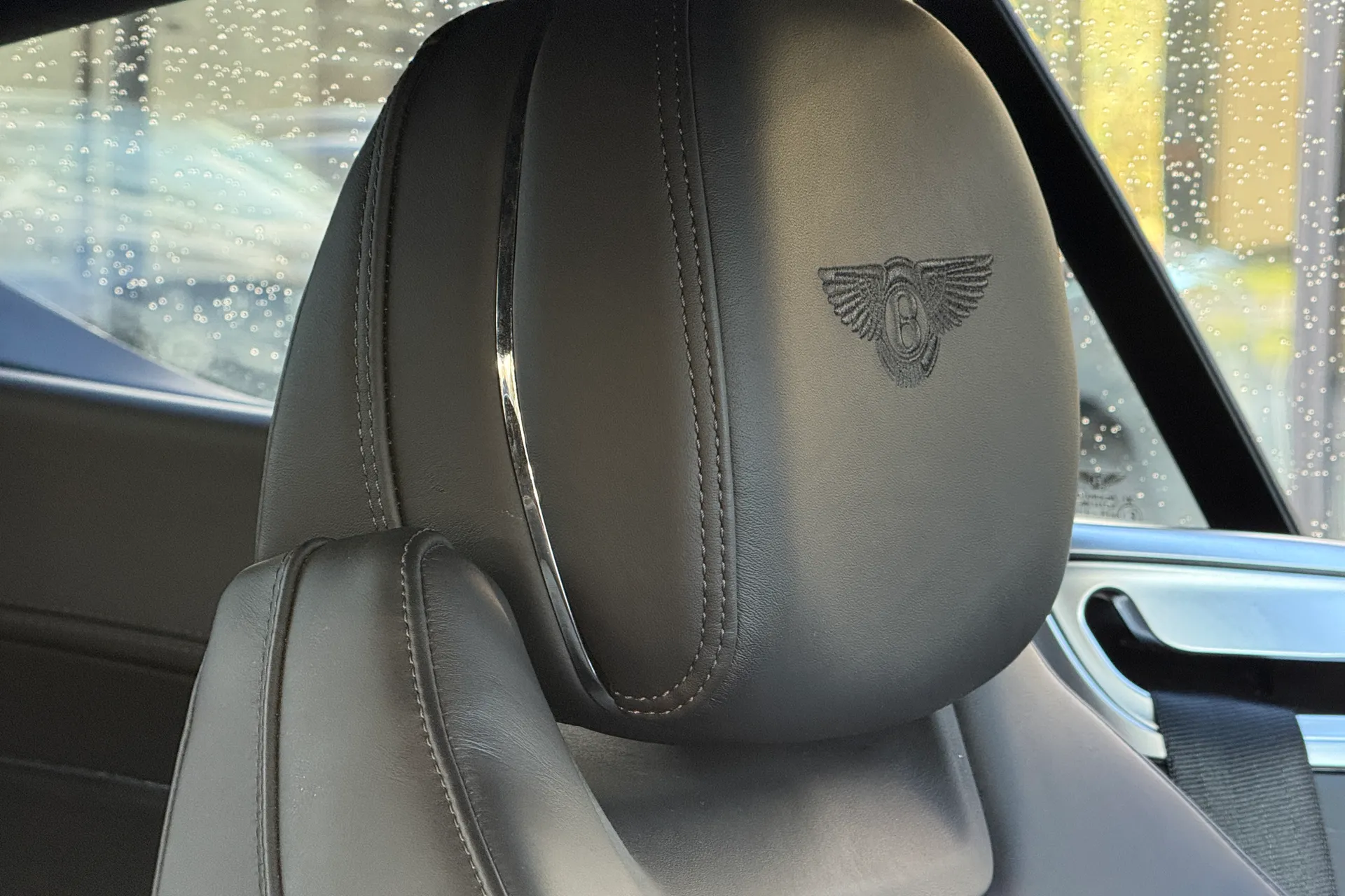 Bentley CONTINENTAL GT thumbnail image number 29