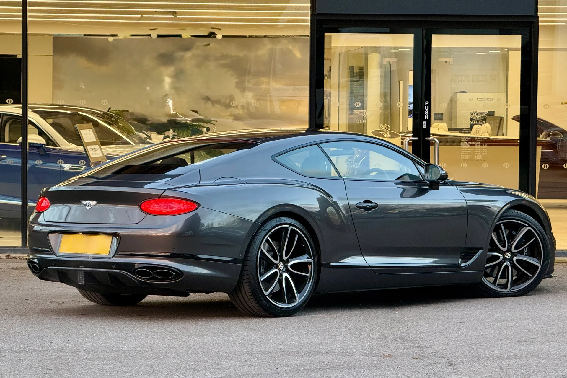 Bentley CONTINENTAL GT thumbnail image number 5