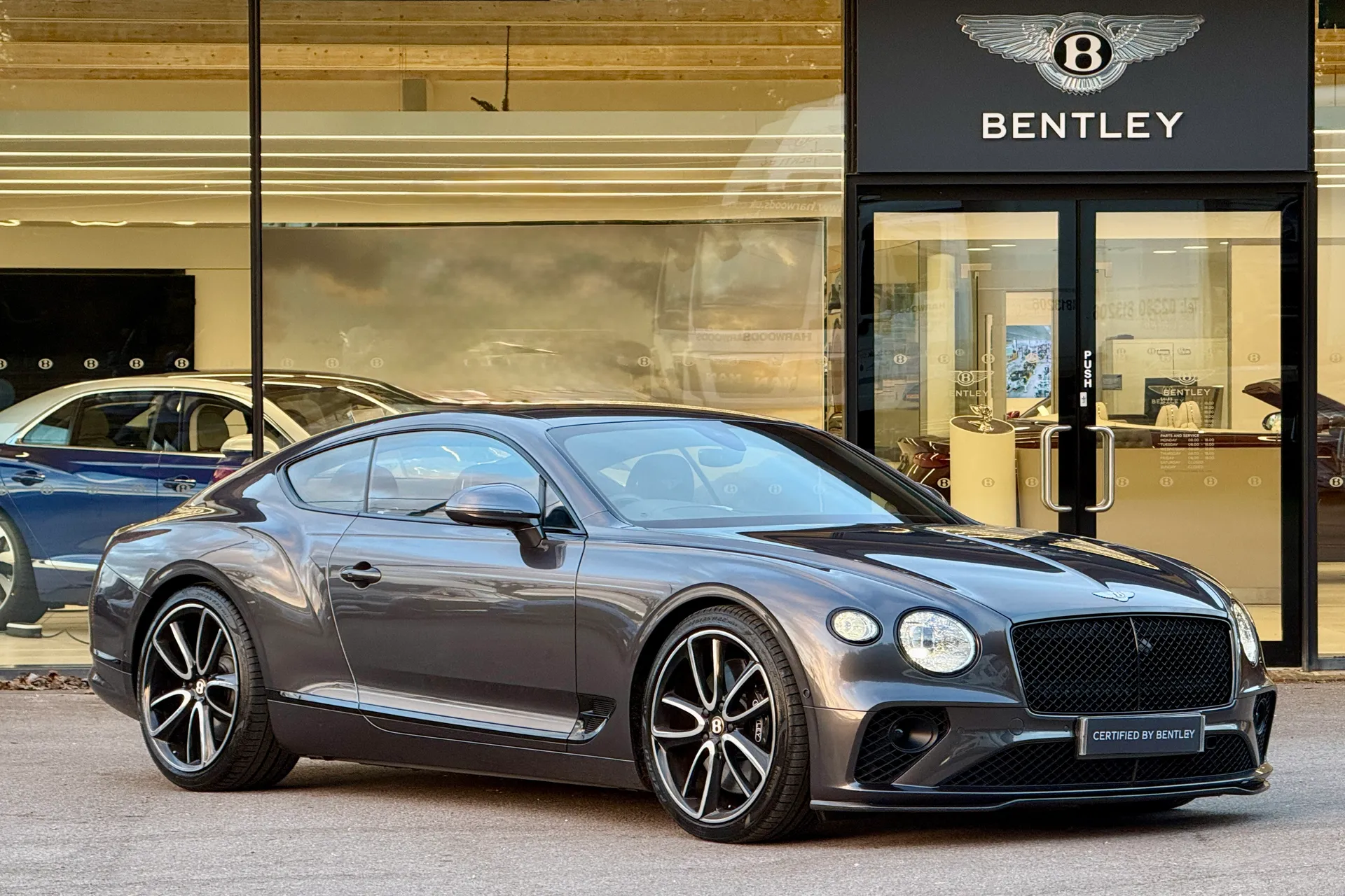 Bentley CONTINENTAL GT focused image