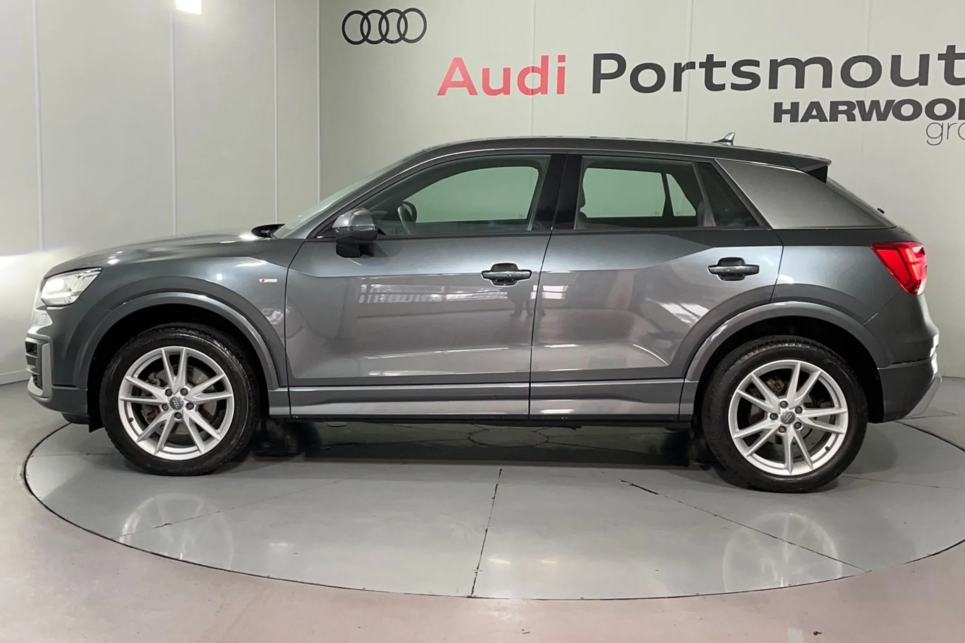 Audi Q2 thumbnail image number 12