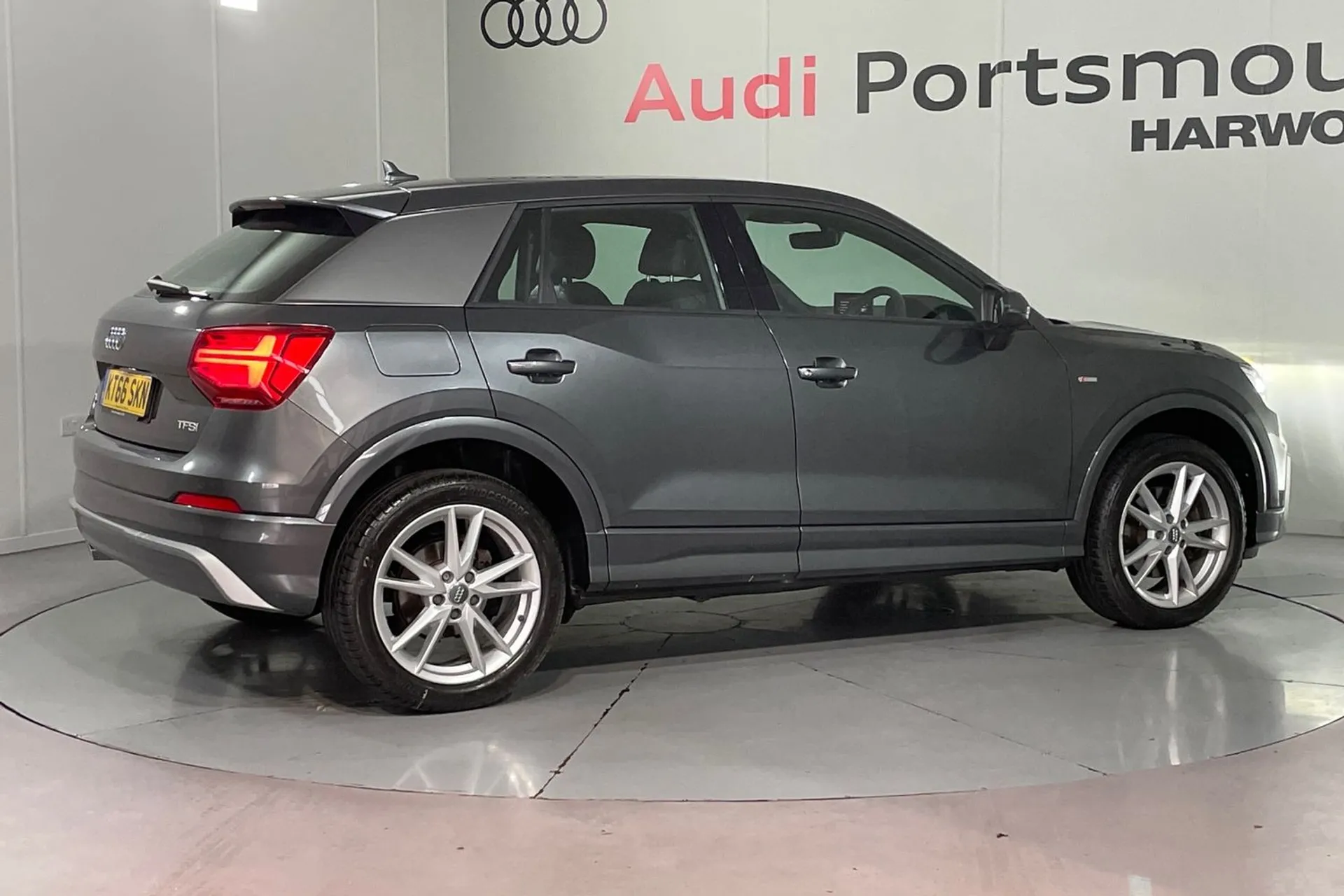 Audi Q2 thumbnail image number 11