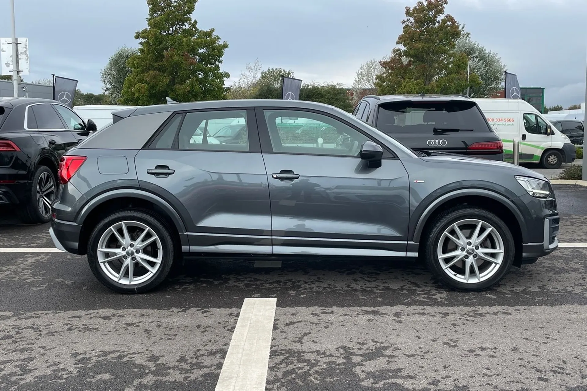 Audi Q2 thumbnail image number 2