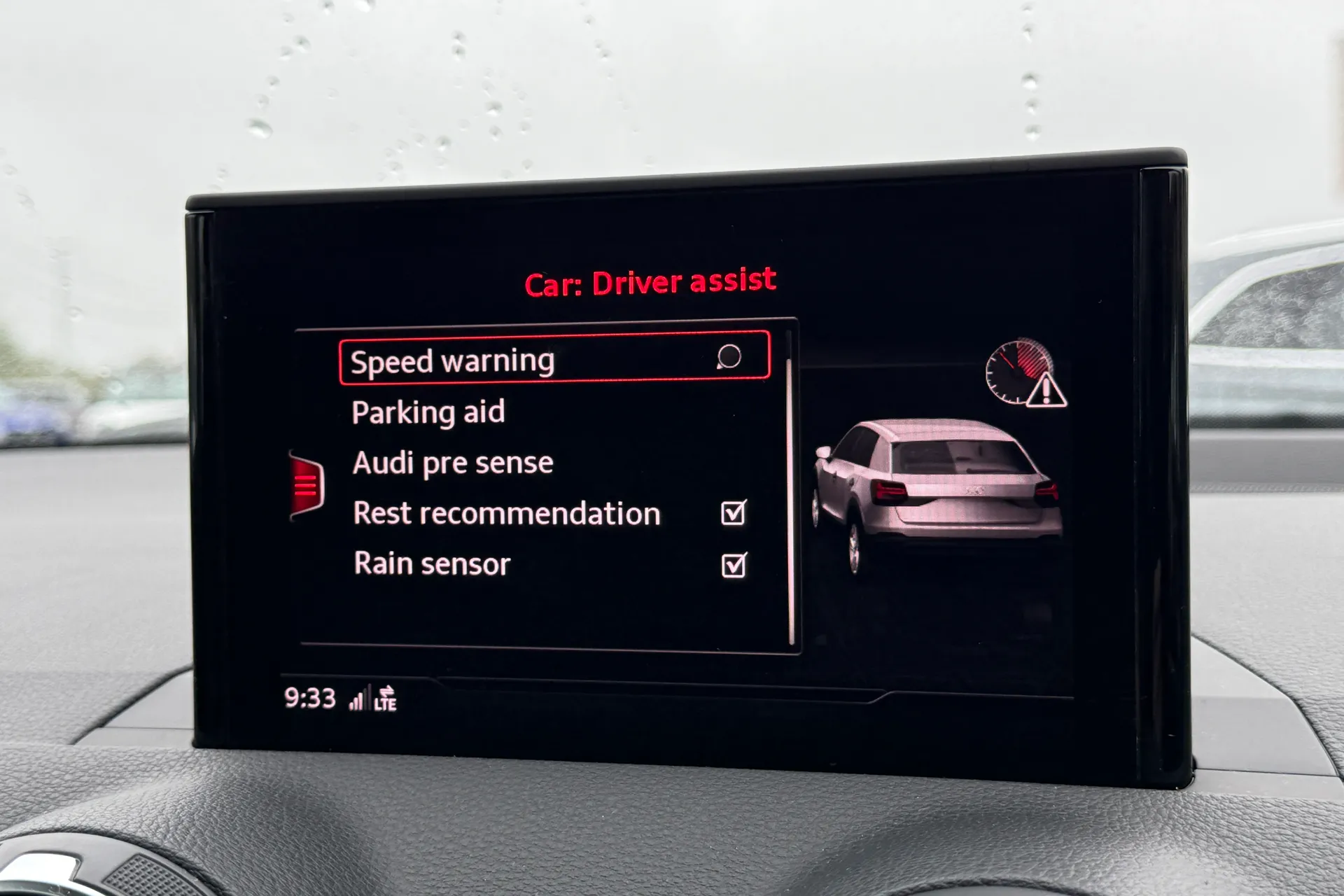 Audi Q2 thumbnail image number 8