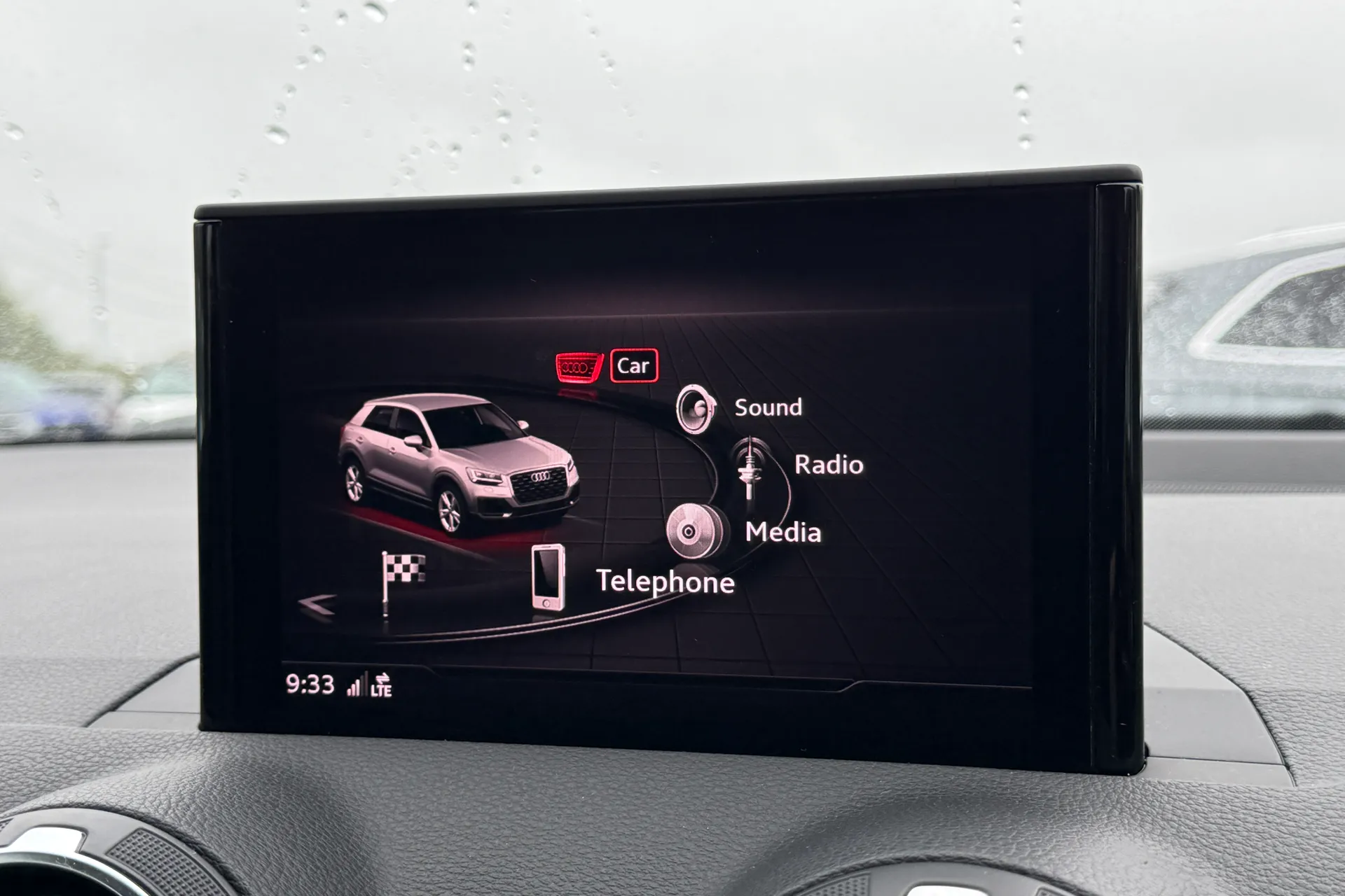 Audi Q2 thumbnail image number 10