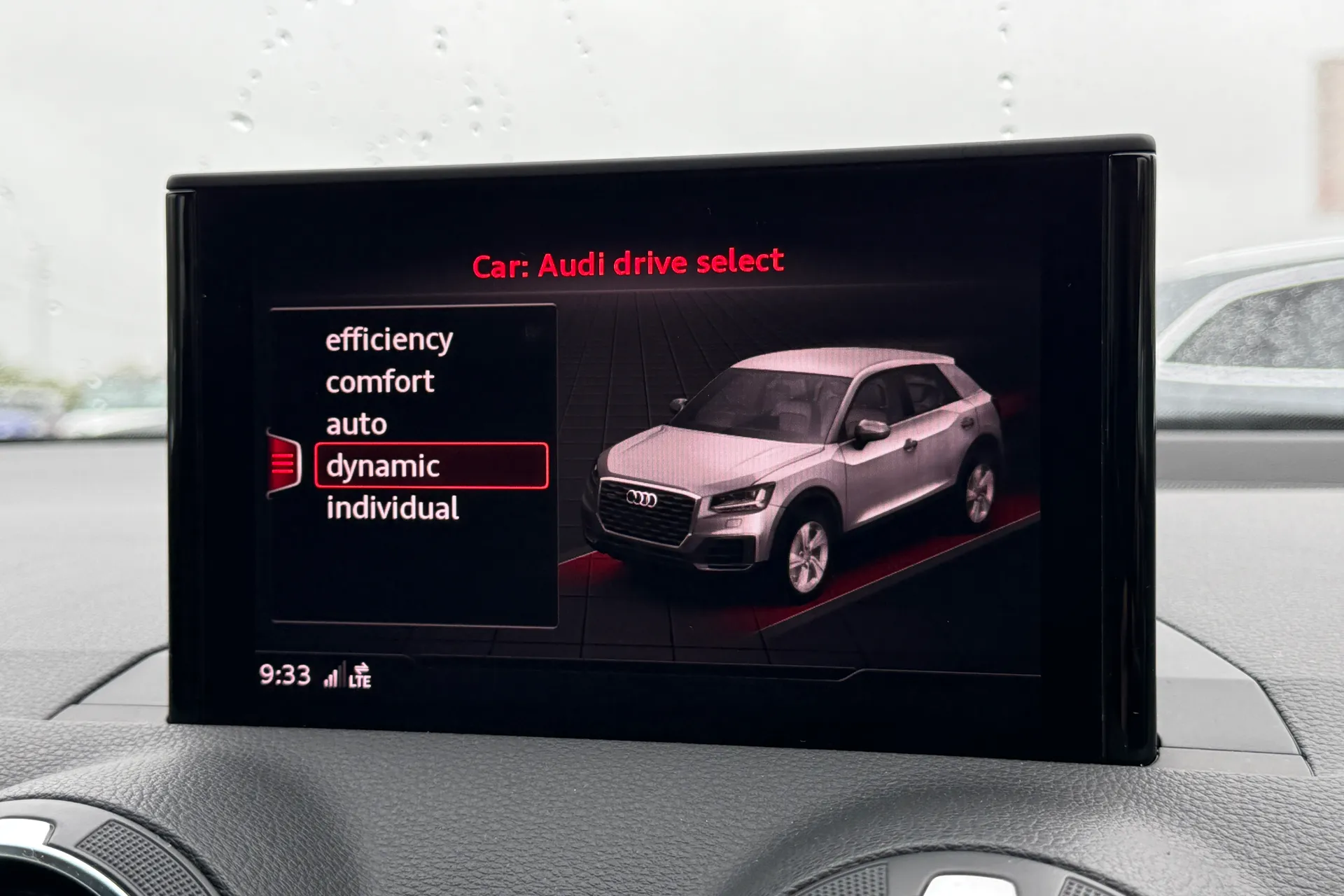 Audi Q2 thumbnail image number 7