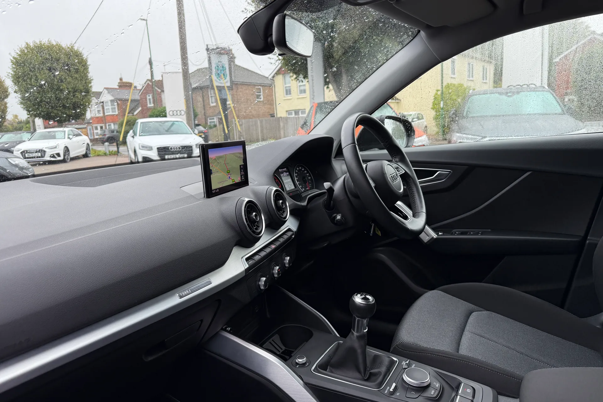 Audi Q2 thumbnail image number 21