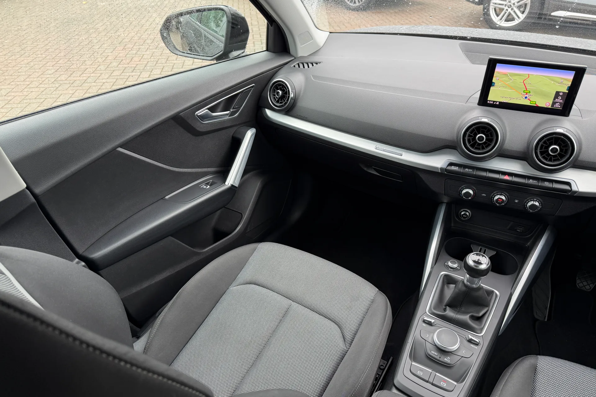 Audi Q2 thumbnail image number 28