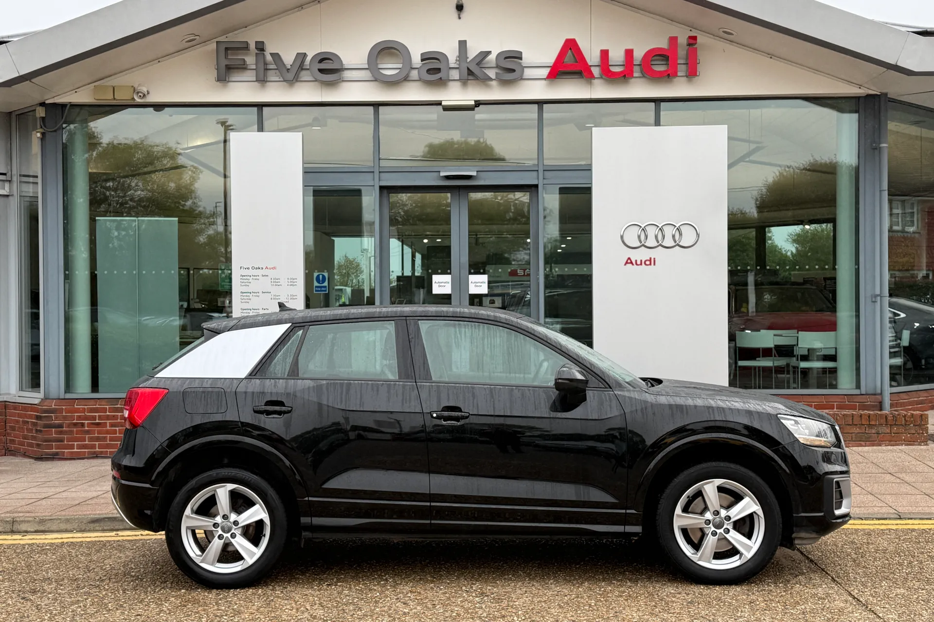 Audi Q2 thumbnail image number 2