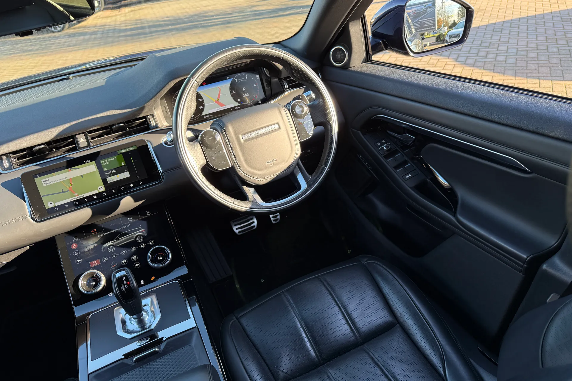 LAND ROVER RANGE ROVER EVOQUE thumbnail image number 36