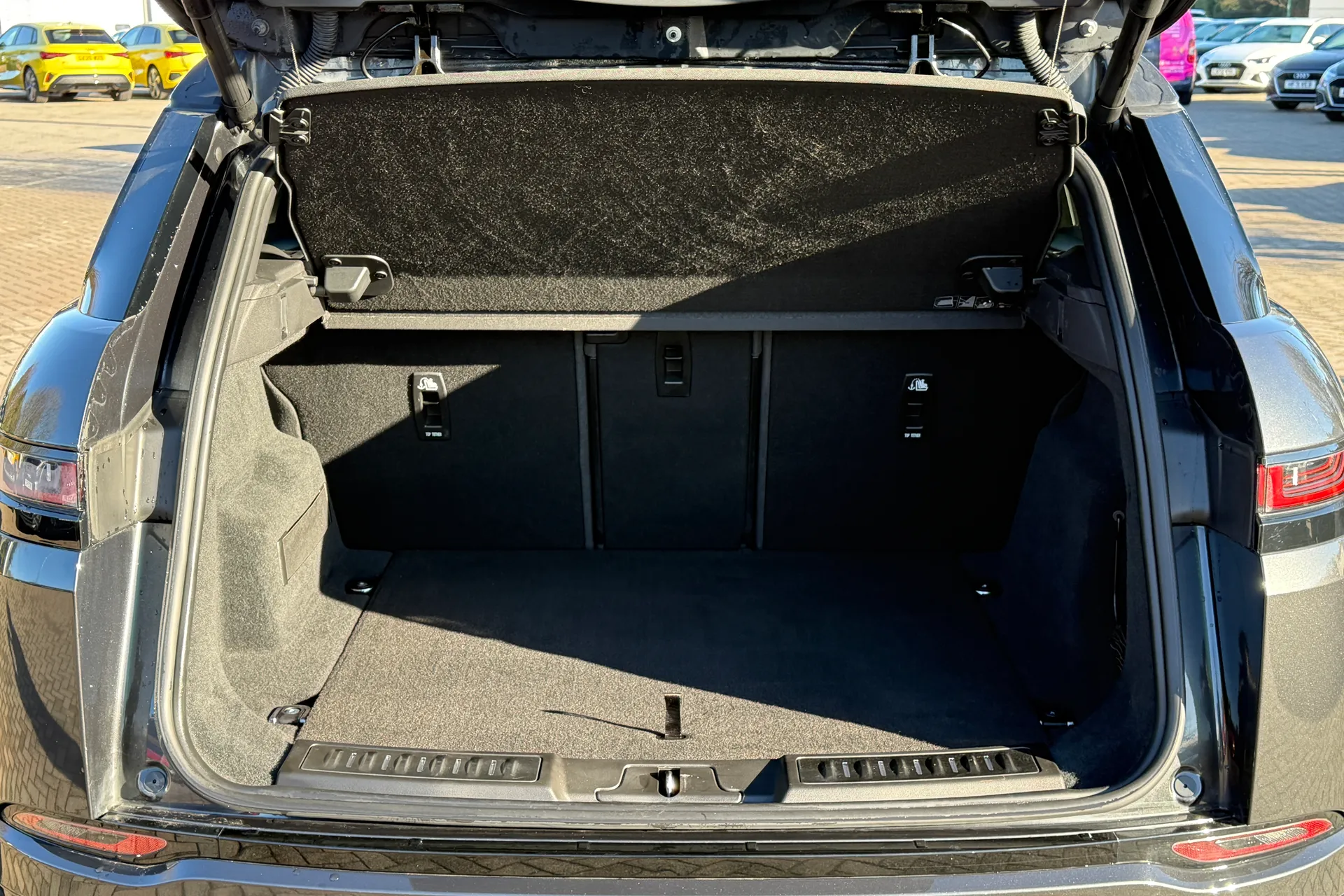 LAND ROVER RANGE ROVER EVOQUE thumbnail image number 31