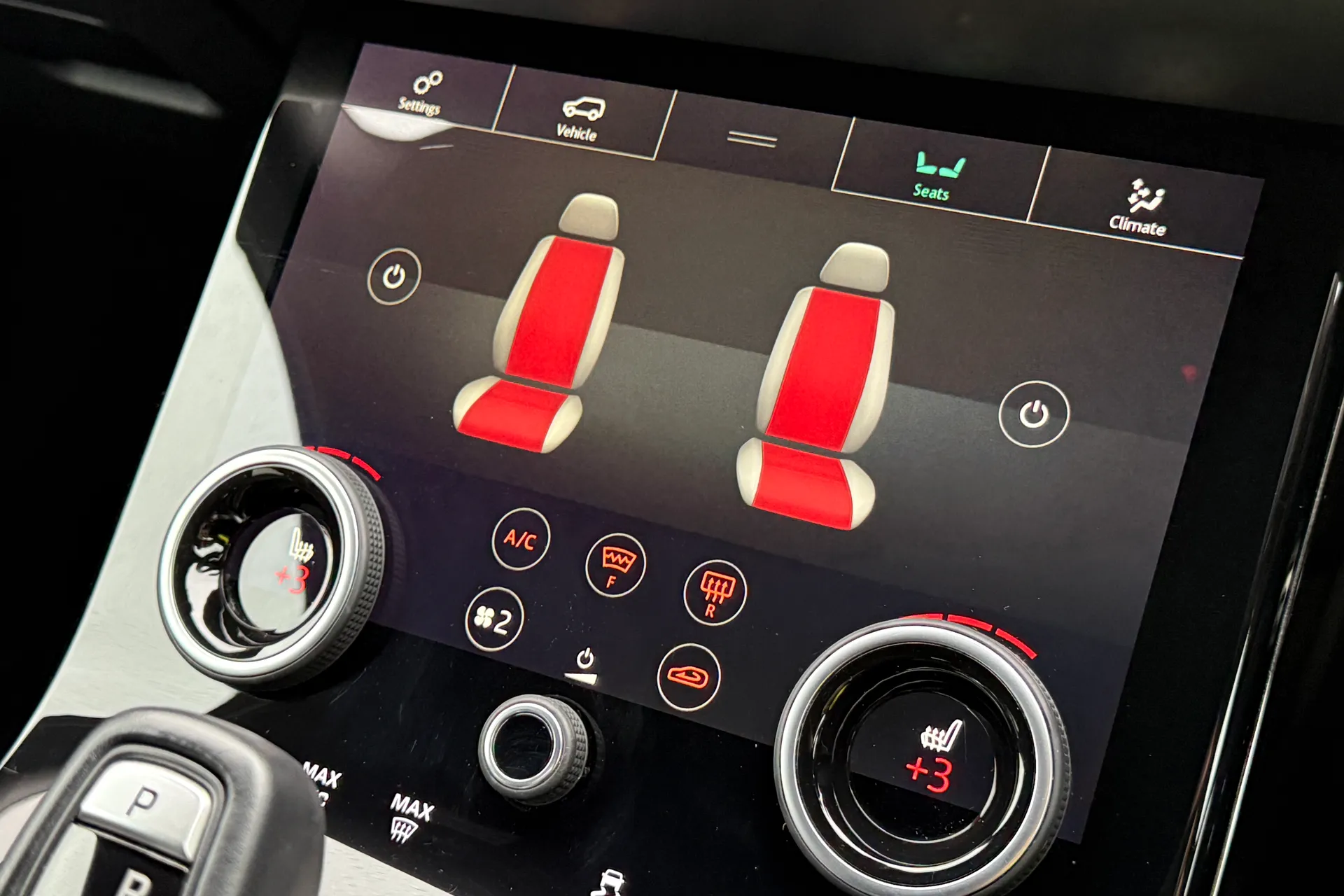 LAND ROVER RANGE ROVER EVOQUE thumbnail image number 13