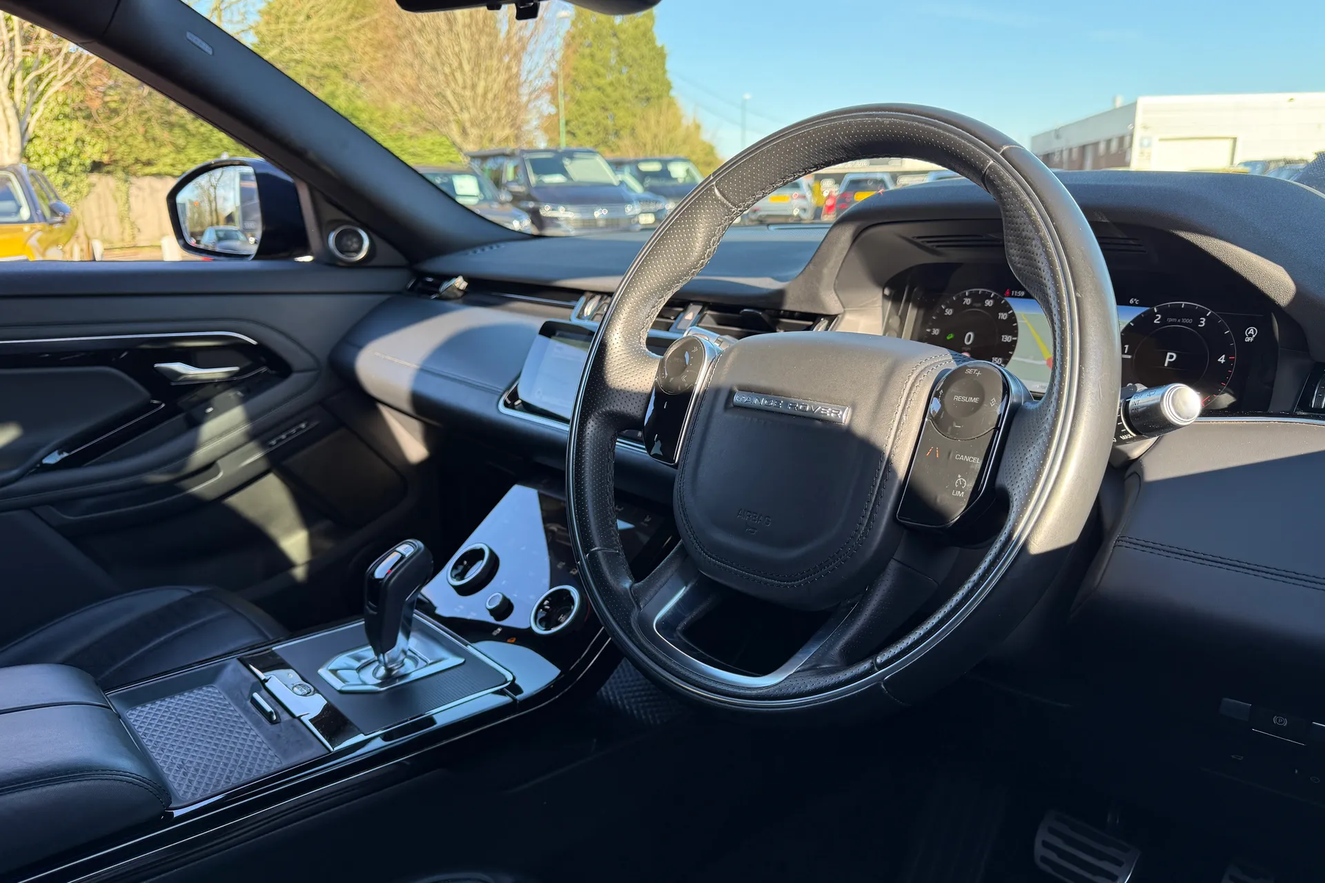 LAND ROVER RANGE ROVER EVOQUE thumbnail image number 25